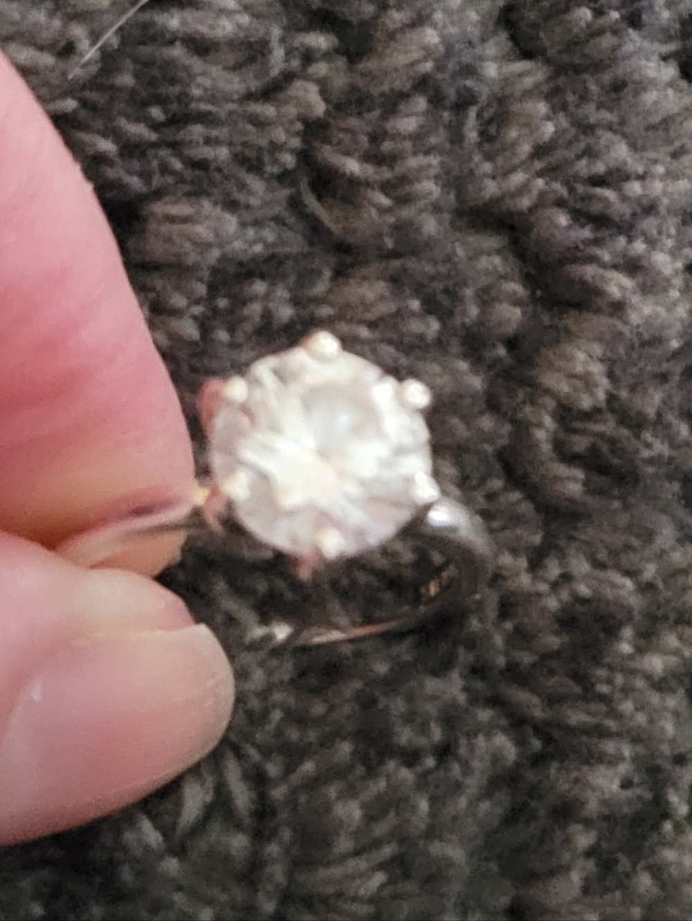 Classic Solitaire Round-Cut Moissanite White Stone Ring - Women Jewelry Size 5